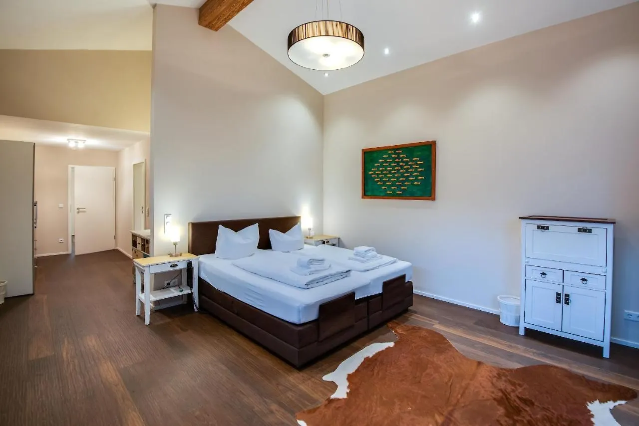 Villa Schmuckstück am See mit schnellem WLAN, Sauna, Kamin&Fitness Schliersee