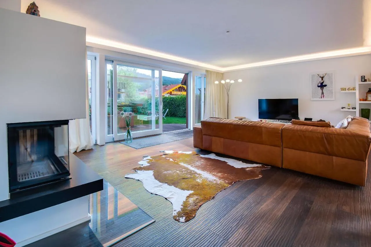 Villa Schmuckstück am See mit schnellem WLAN, Sauna, Kamin&Fitness Schliersee Deutschland