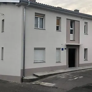 La Madre , Rijeka Kroatien